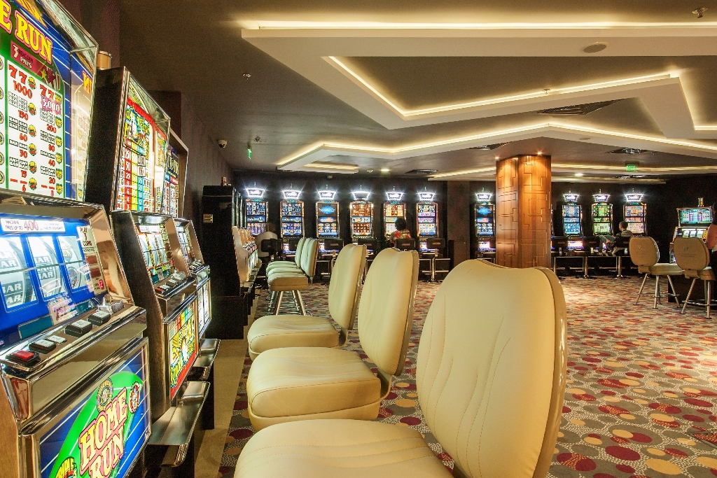 INTERNATIONAL_CASINO_TOWER__HOTEL_NISIPURILE_DE_AUR_BULGARIA_AIR_TOUR_TRAVEL